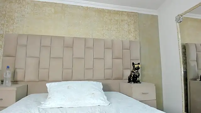 MaximusDick1  online show from October 26, 4:36 am