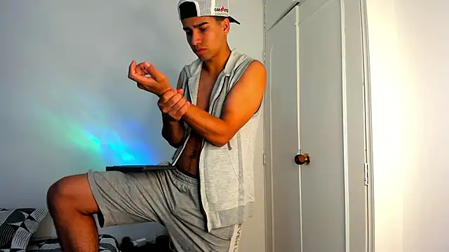 andy 0018 online show from January 27, 5:04 pm