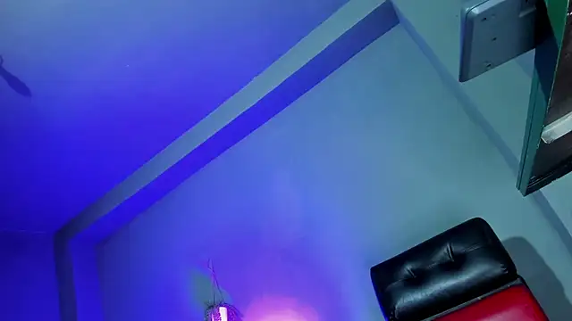 Travistanner 28 online show from September 21, 4:01 am