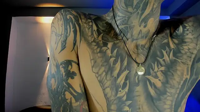 Travistanner 28 online show from December 4, 8:16 pm