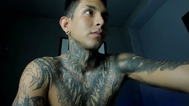 Travistanner 28 online show from February 26, 1:12 pm