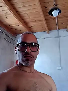 Boy-Bug online show from October 8, 2:32 pm