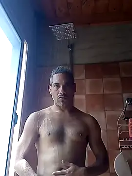 Boy-Bug online show from January 1, 3:03 pm