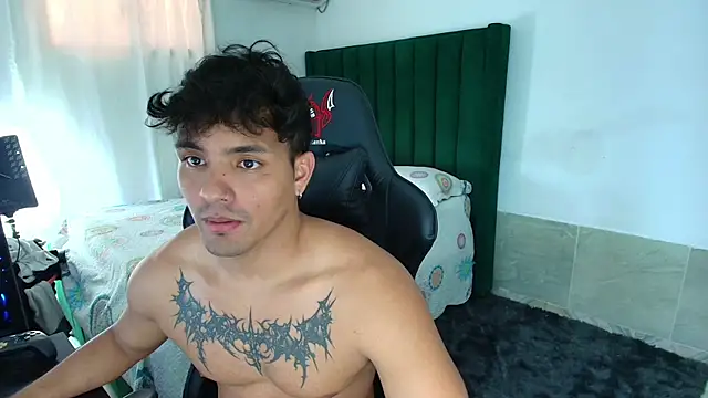 man dur07 online show from March 26, 9:41 pm