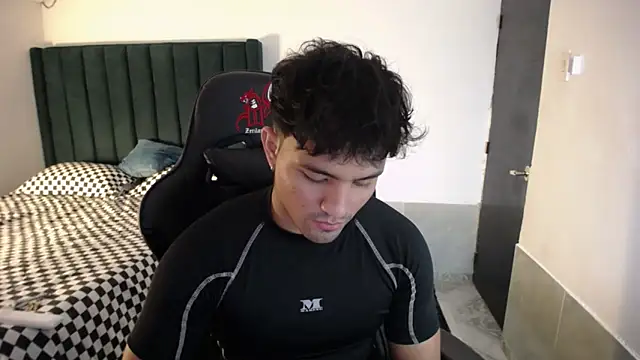 man dur07 online show from November 5, 6:32 pm