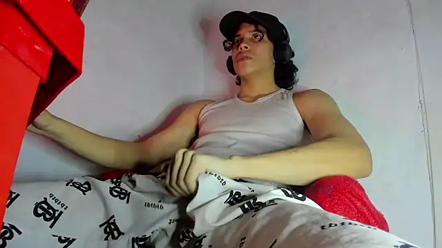 lax777  online show from November 2, 5:34 am