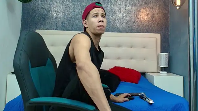 Erick Zhimerman online show from March 24, 3:33 am