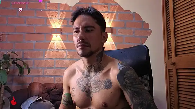 Dylanstonne online show from November 30, 10:12 pm