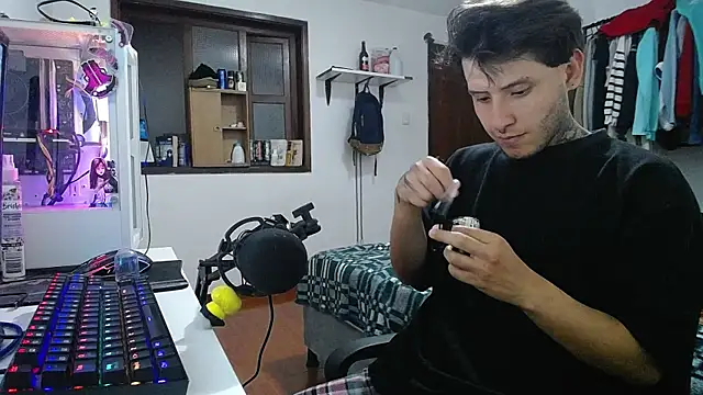 esjrobles online show from January 20, 2:22 am