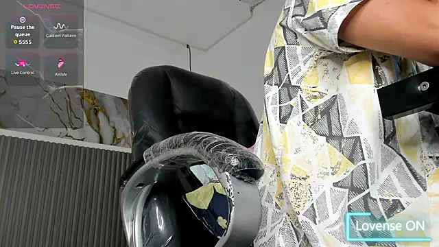 Dyla n18 online show from March 28, 9:04 pm