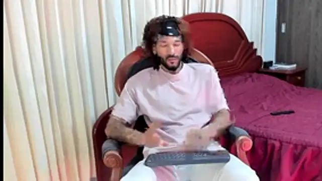 KarlMarley1 online show from December 23, 6:00 am