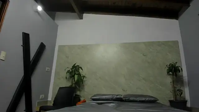 ada-brooke online show from December 22, 6:49 am