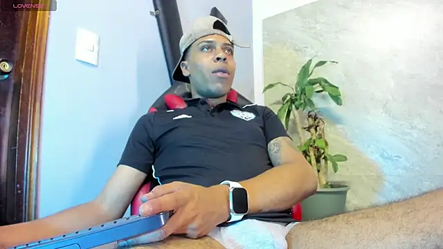 ada-brooke online show from January 19, 4:33 am