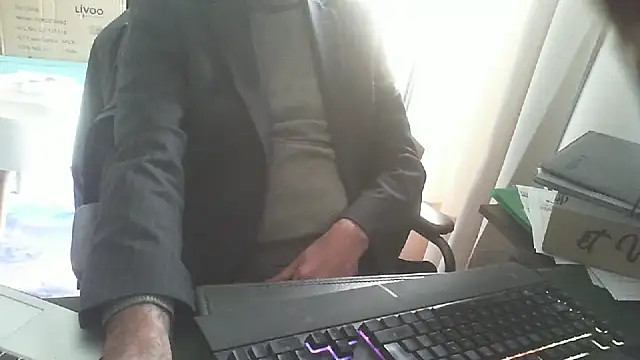 shyfrenchcock1 online show from January 13, 1:26 pm