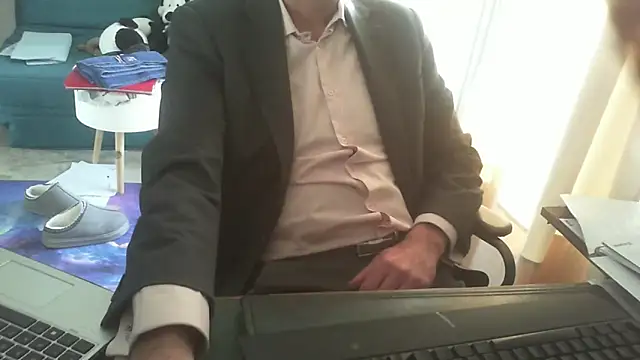 Snapshot of shyfrenchcock1 chatting on March 3, 7:39 am shyfrenchcock1 online show from March 3, 7:39 am