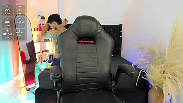 Duriel  online show from November 12, 4:13 pm