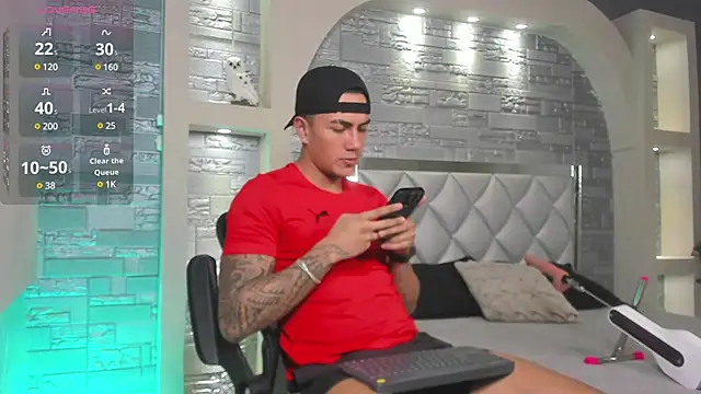 Aron Bolt online show from January 28, 2:21 pm