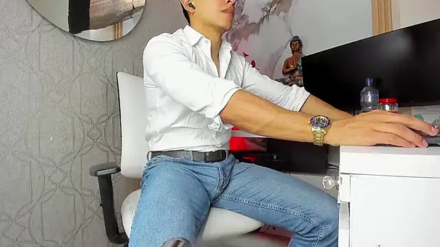 Lucii fer  online show from May 23, 11:48 am