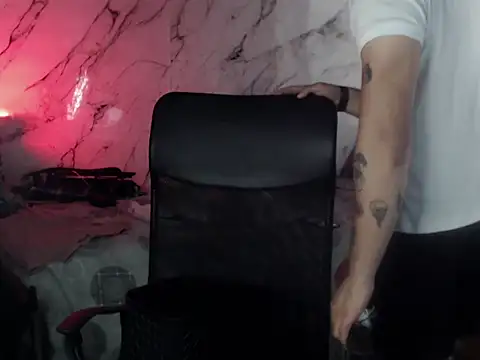 Dereck Dickson online show from April 3, 5:37 am