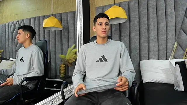 JakeMoxley online show from December 7, 12:24 pm