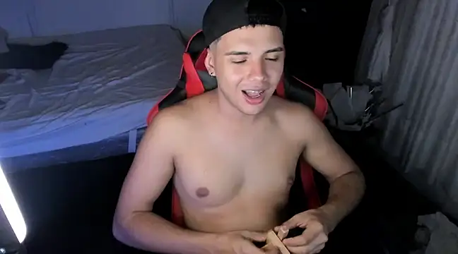 PipeRodriguez  online show from March 11, 3:37 am