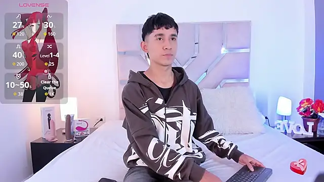 Thayler jones online show from October 1, 8:57 pm