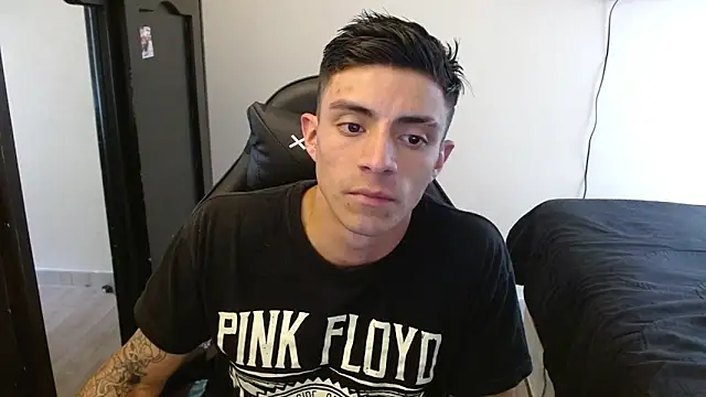 kv   xxx  online show from November 4, 6:31 pm