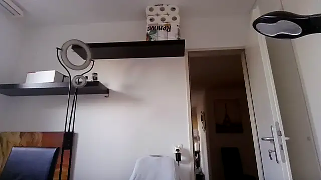 alpha-hunk online show from November 28, 1:24 pm