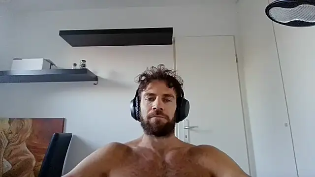 alpha-hunk online show from October 15, 3:30 pm