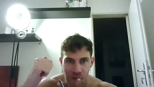 alpha-hunk online show from December 5, 4:25 pm