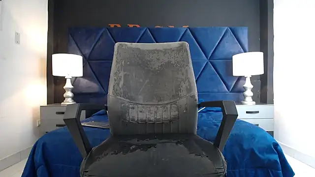 Sr Magnus  online show from February 1, 2:13 pm