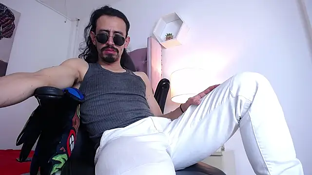 Sr Magnus  online show from September 13, 6:14 am