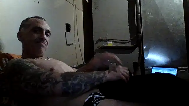 CandiedPompano online show from October 20, 4:49 am