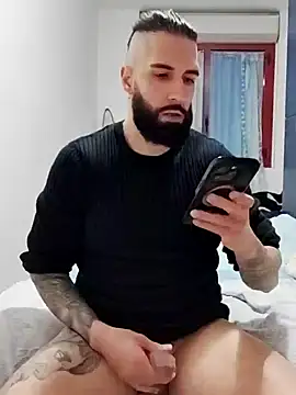 Snapshot of Gioeltoro89 chatting on December 21, 4:03 pm Gioeltoro89 online show from December 21, 4:03 pm