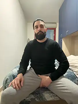 Snapshot of Gioeltoro89 chatting on February 7, 5:18 pm Gioeltoro89 online show from February 7, 5:18 pm
