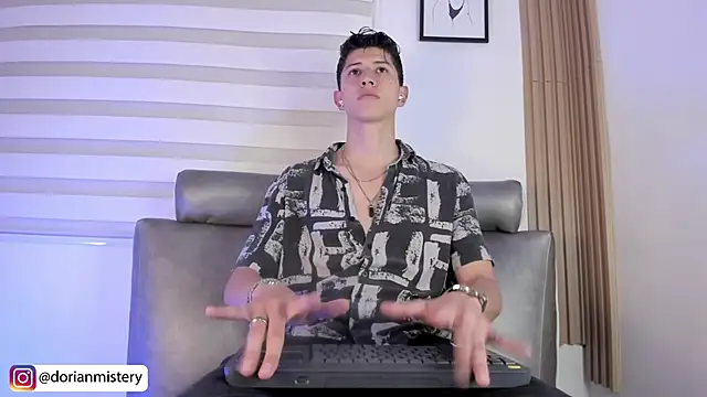 Dorianmistery2322  online show from March 24, 11:19 pm