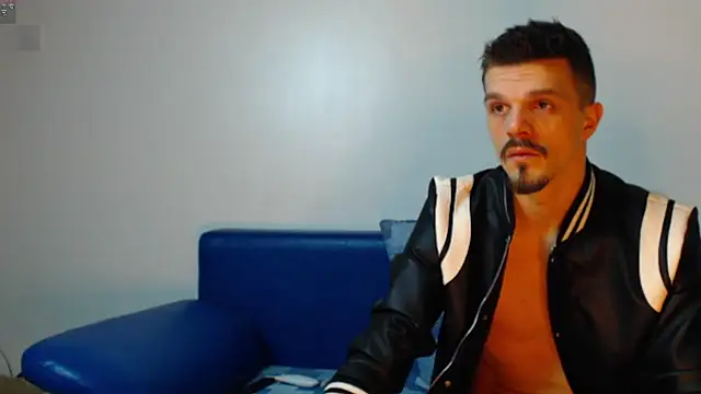 DonyBrown online show from December 19, 1:18 am