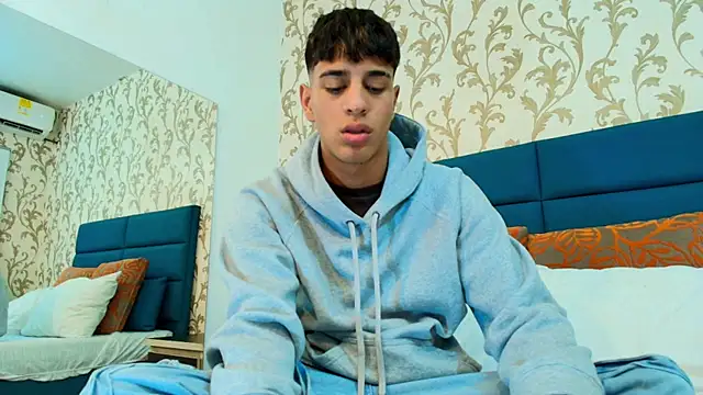 Tyler Rodriguez online show from October 21, 12:03 am
