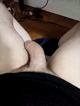 lovedoggy03 online show from February 7, 7:19 pm