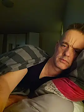 Hectorthyssen1 online show from November 15, 10:45 pm