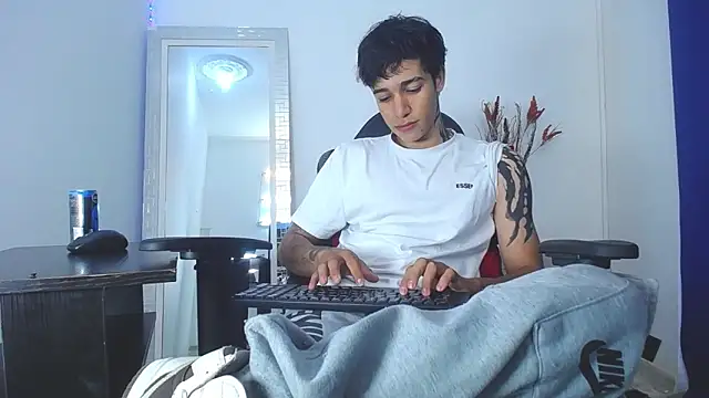 Zacktk7 online show from February 4, 7:44 pm