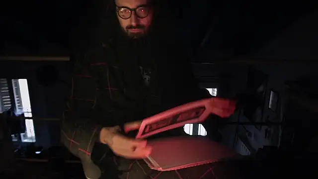 contemptumundi888 online show from March 10, 4:46 pm