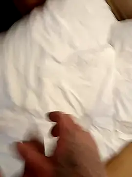 bennyboi1985 online show from May 7, 7:03 pm
