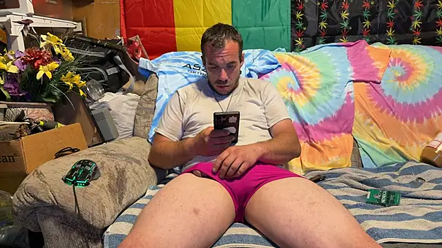 ScubaStevex online show from June 3, 7:10 am