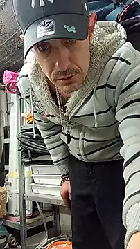 Danny22333 online show from March 2, 6:47 am