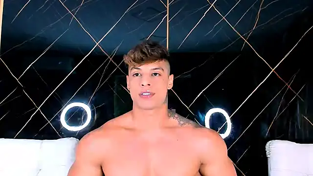 Owen Muzcle online show from September 28, 8:51 pm