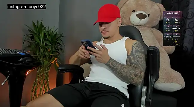 boyc022  online show from February 28, 11:56 pm