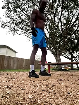 Melaneighted online show from March 4, 3:30 pm