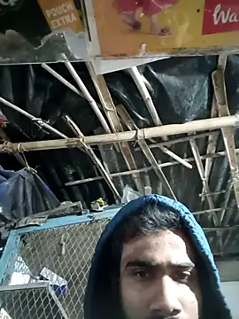 Snapshot of Skinny_Bigass_23 chatting on February 14, 3:58 pm Skinny Bigass 23 online show from February 14, 3:58 pm