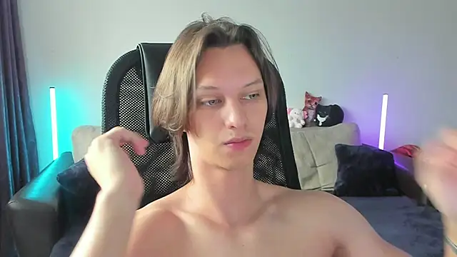 Ostin meow online show from July 4, 1:14 pm